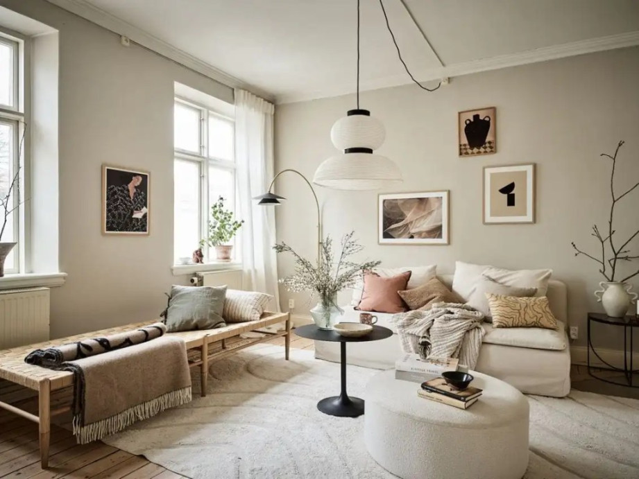 Light grey walls with white trim in a subtle interior - COCO