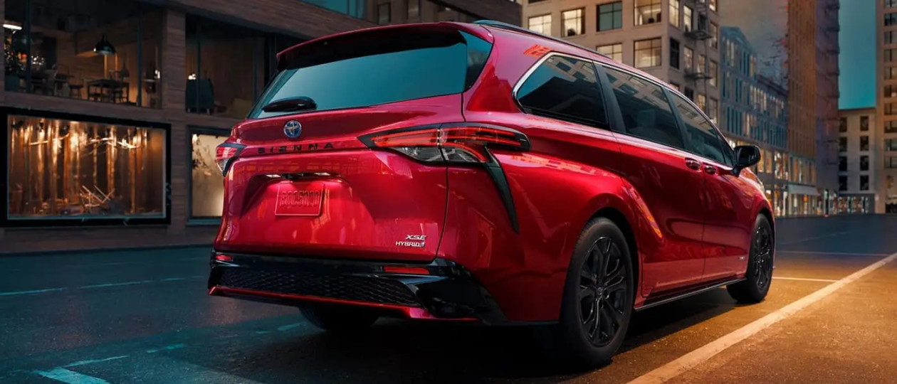 Explore the  Toyota Sienna Hybrid  Marietta Toyota in Marietta