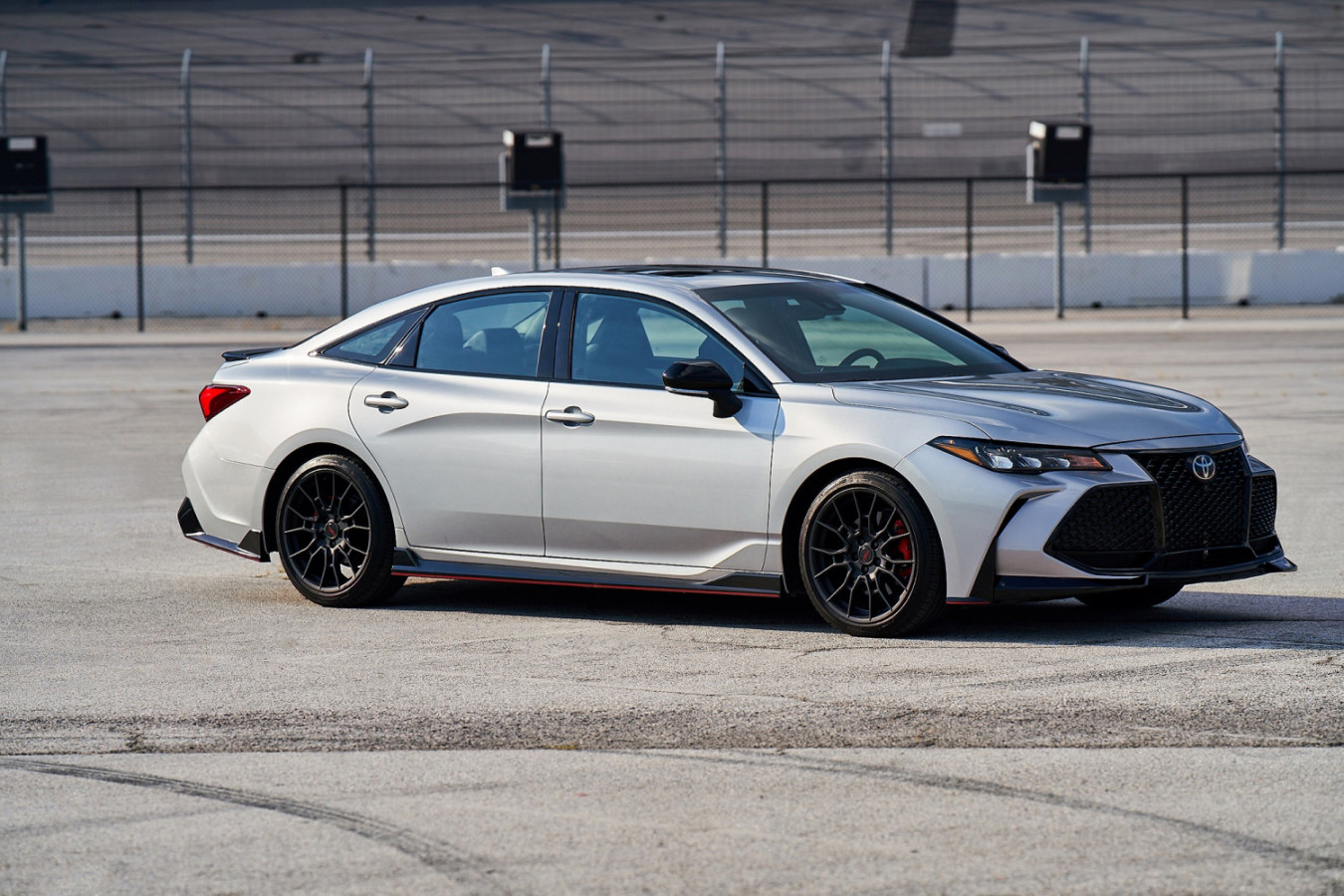 Toyota Avalon TRD Is Seductively Racy